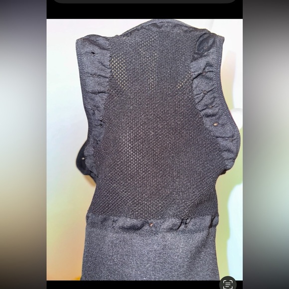 FREE PEOPLE BREATHABLE MESH SEAMLESS YOGA LIMBER CROP TOP BLACK SIZE XS/S - Picture 9 of 13